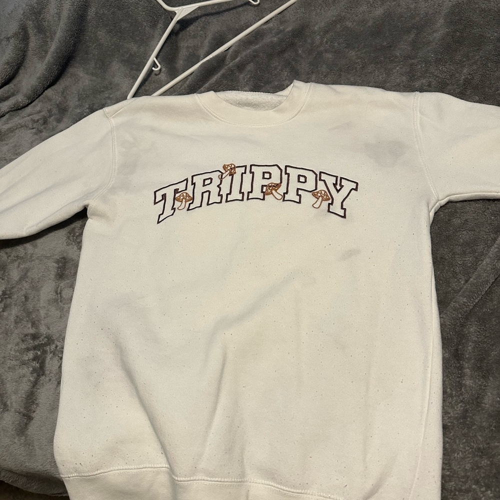 White 'Trippy' Graphic Sweatshirt